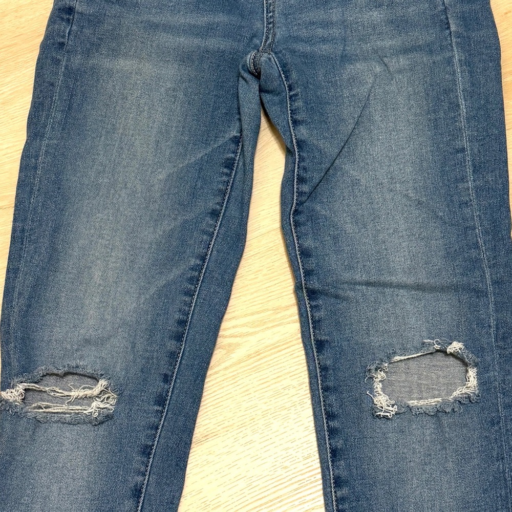 AMERICAN EAGLE Distressed light blue jeans, size 2 - Picture 6 of 8